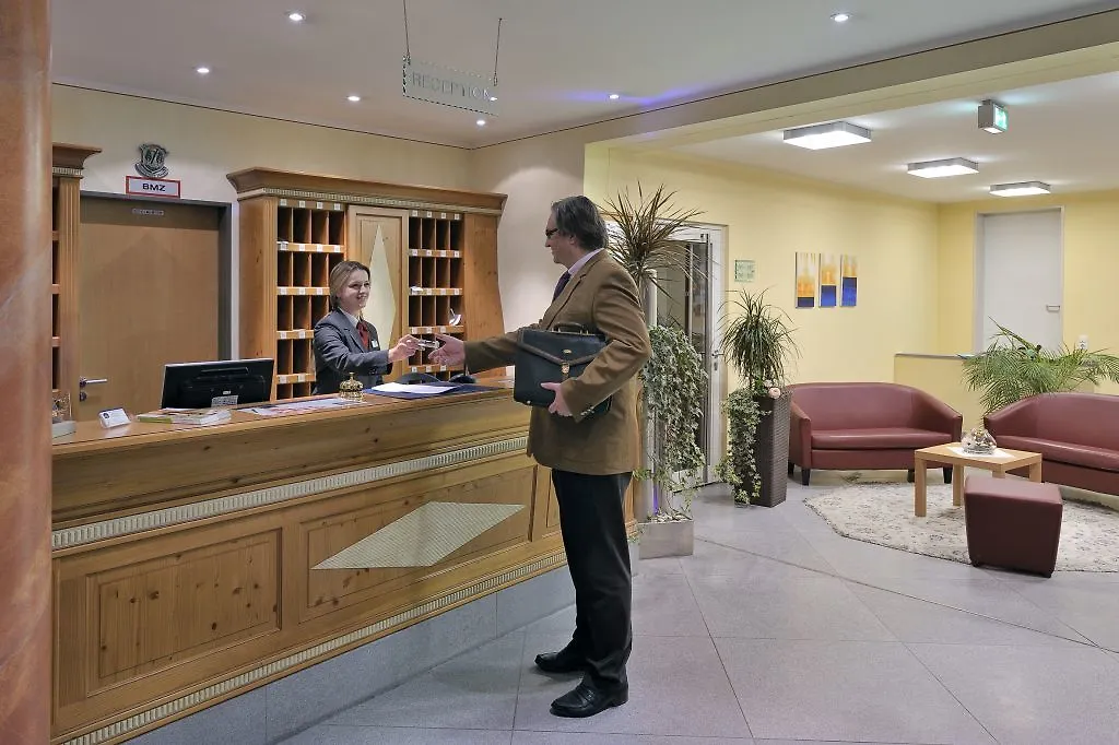 Garner Hotel Munich - Messe By Ihg Haar  3*, Haar (Munich) Almanya