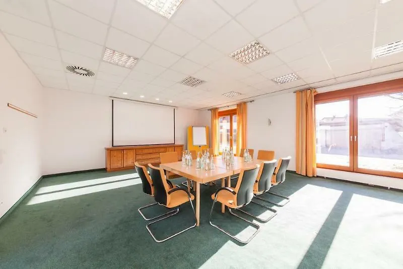 Garner Hotel Munich - Messe By Ihg Haar  3*, Haar (Munich)